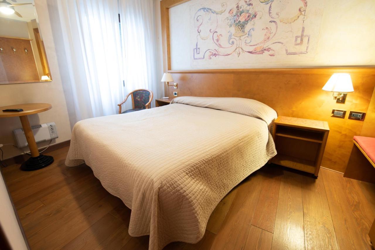 Residence La Fenice Padova Esterno foto