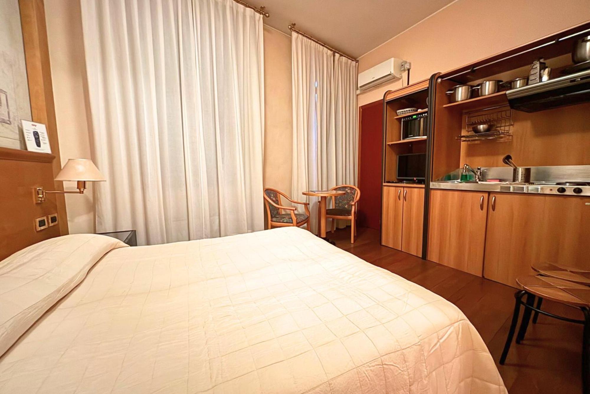 Residence La Fenice Padova Esterno foto